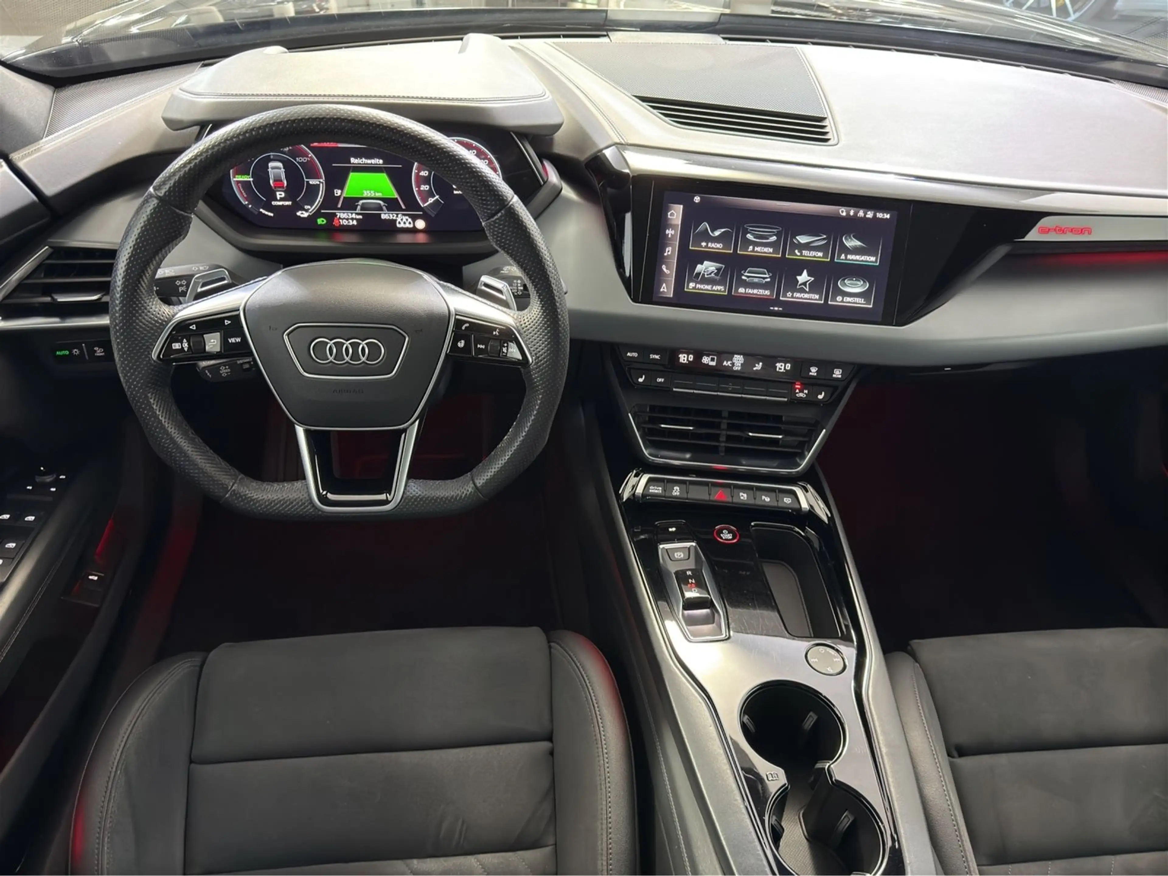 Audi e-tron GT — photo 7