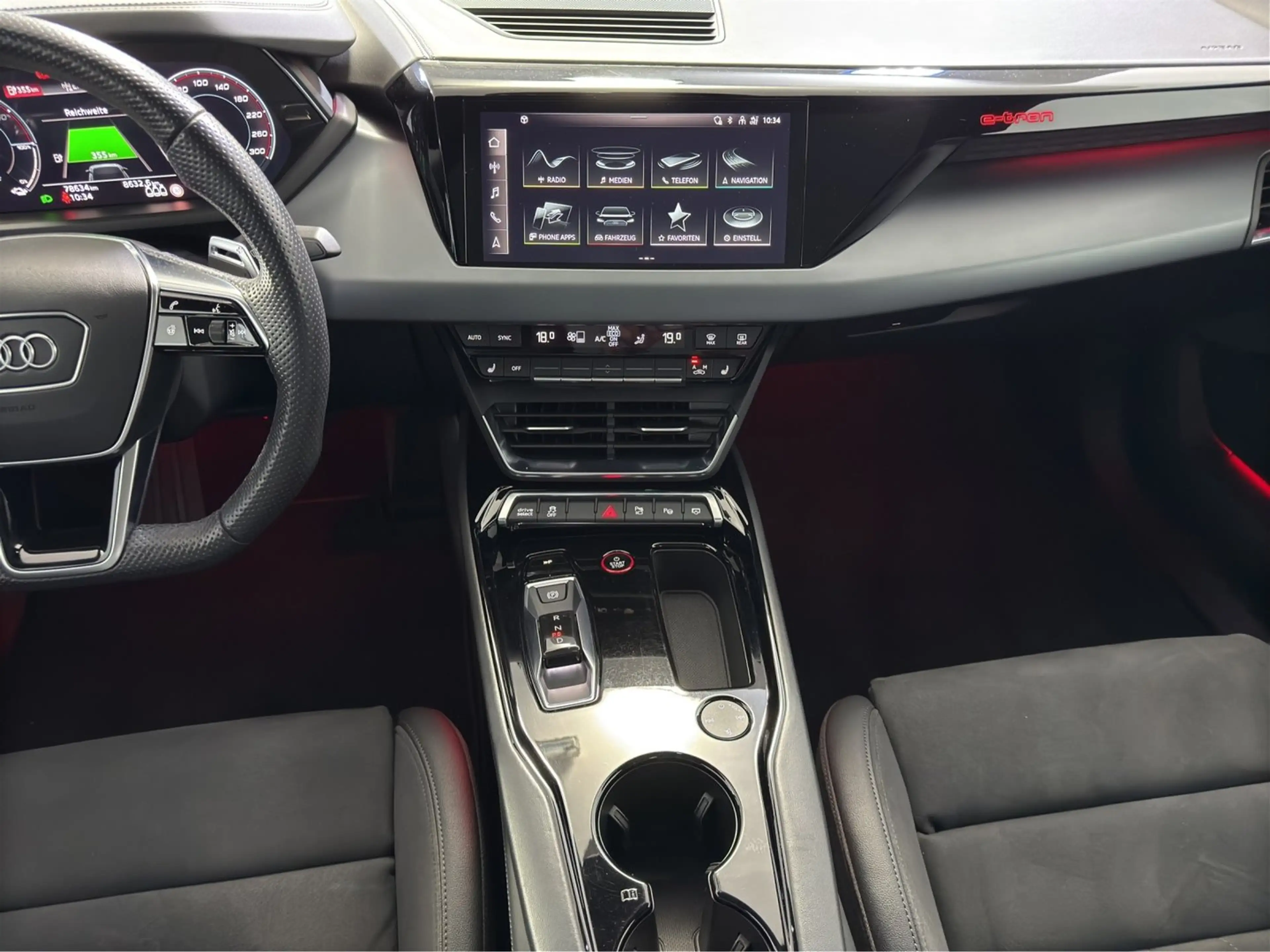 Audi e-tron GT — photo 10