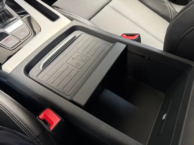 Audi Q5 view 18