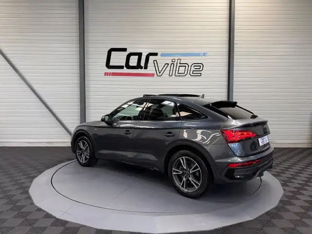Audi Q5 view 6