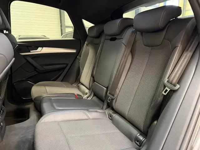 Audi Q5 view 24