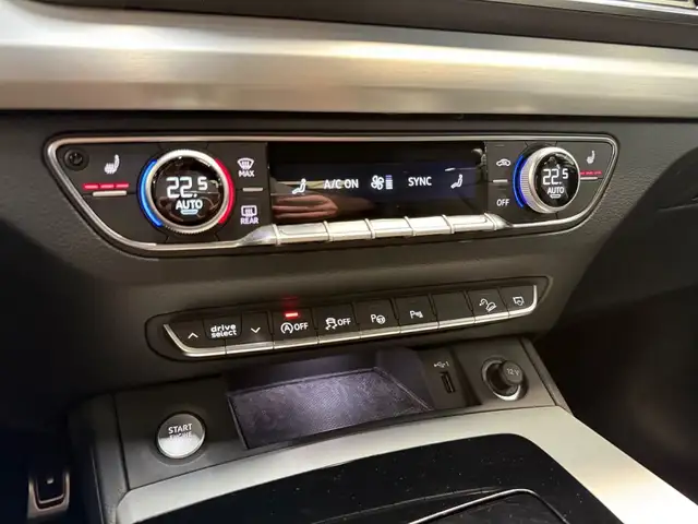 Audi Q5 view 17