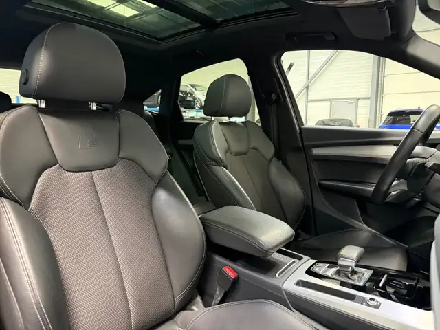 Audi Q5 view 21