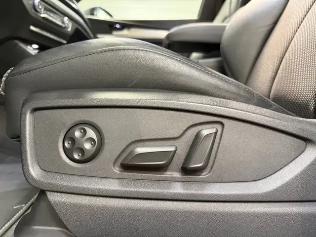 Audi Q5 view 23