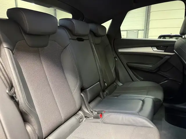 Audi Q5 view 22