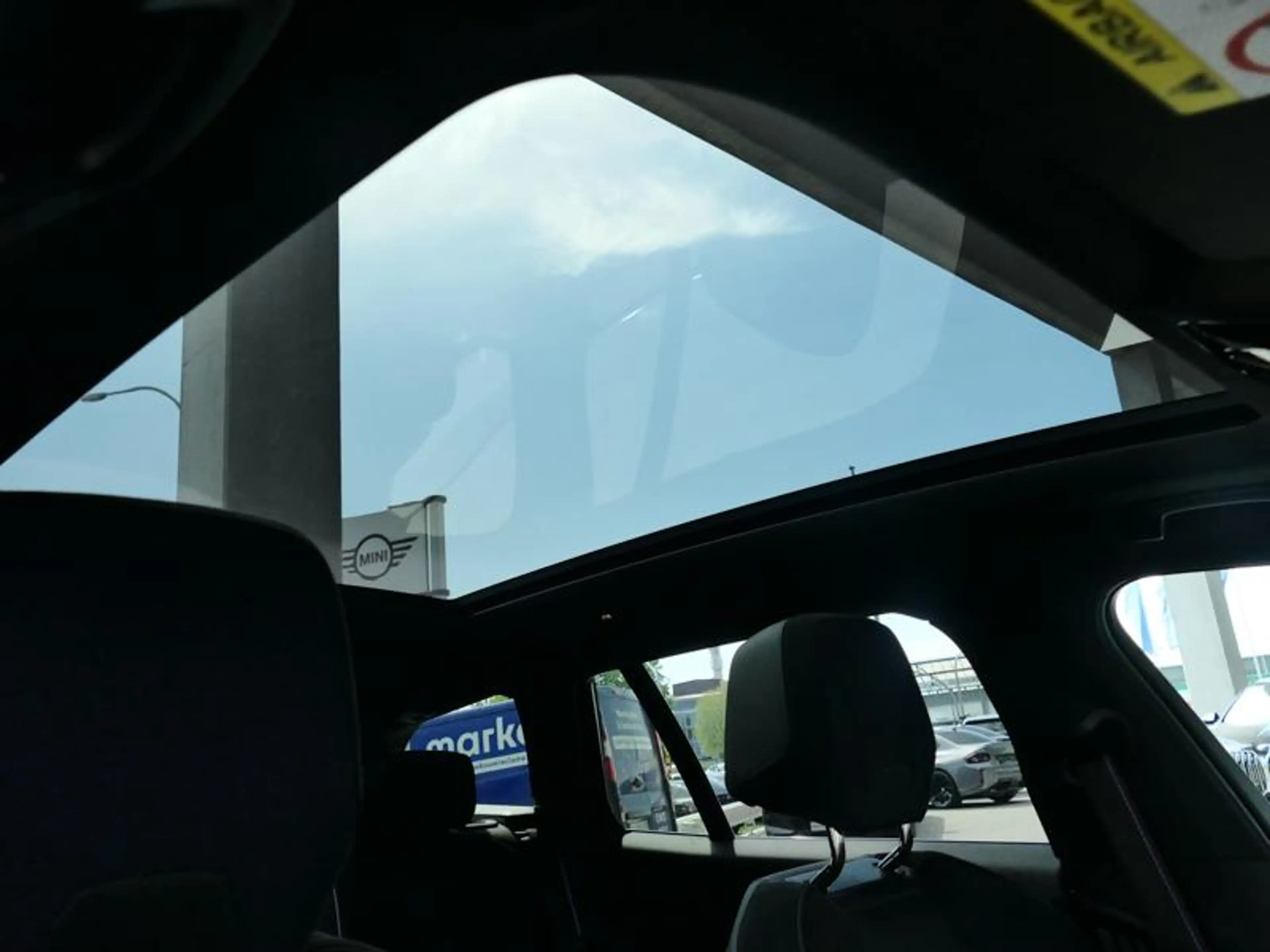 BMW 530 530e Touring M Sport PRO | PANO | DRIVE PRO — photo 14