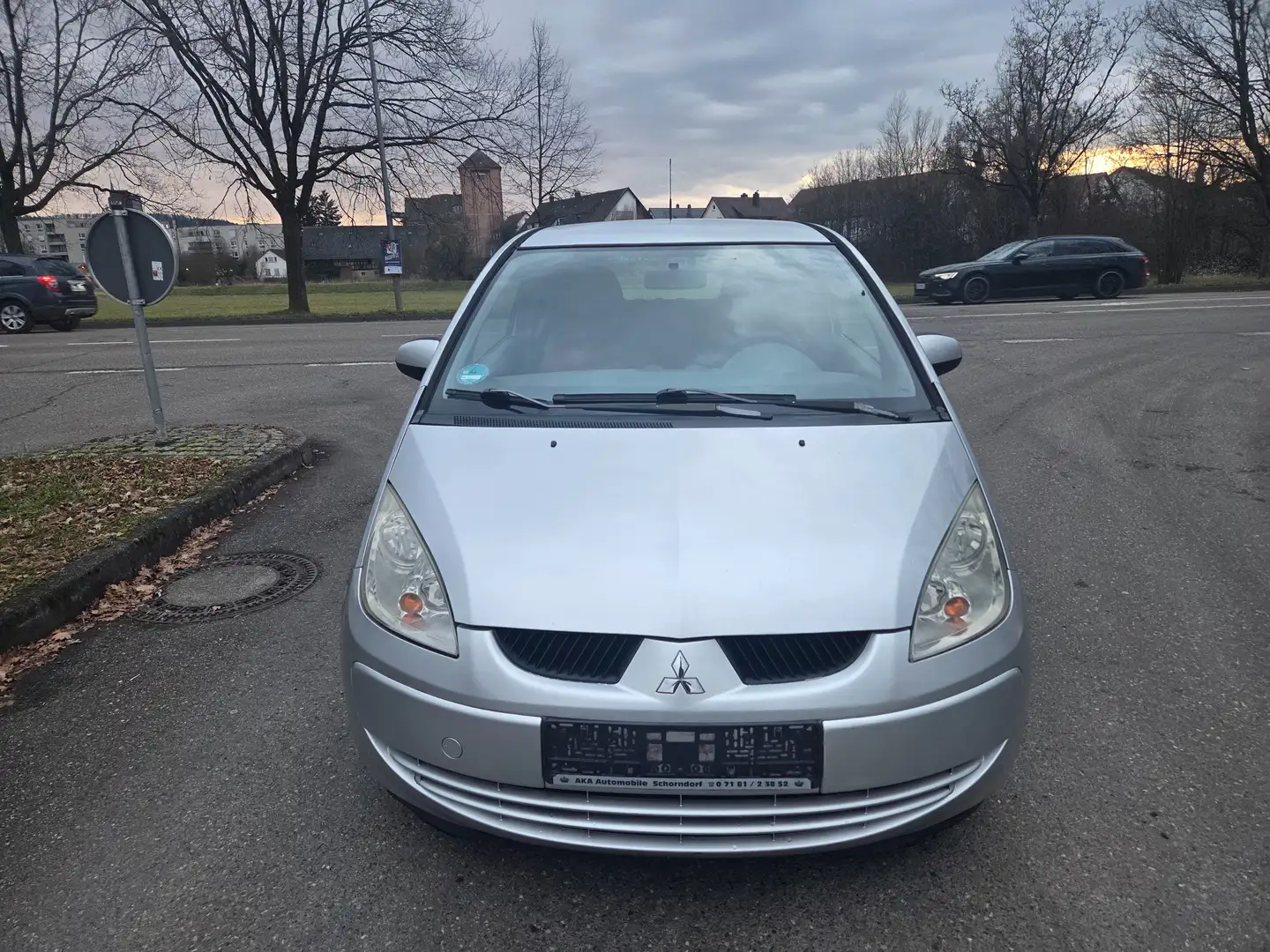 Mitsubishi Colt 1.3 Invite*Automatik Grau - 2