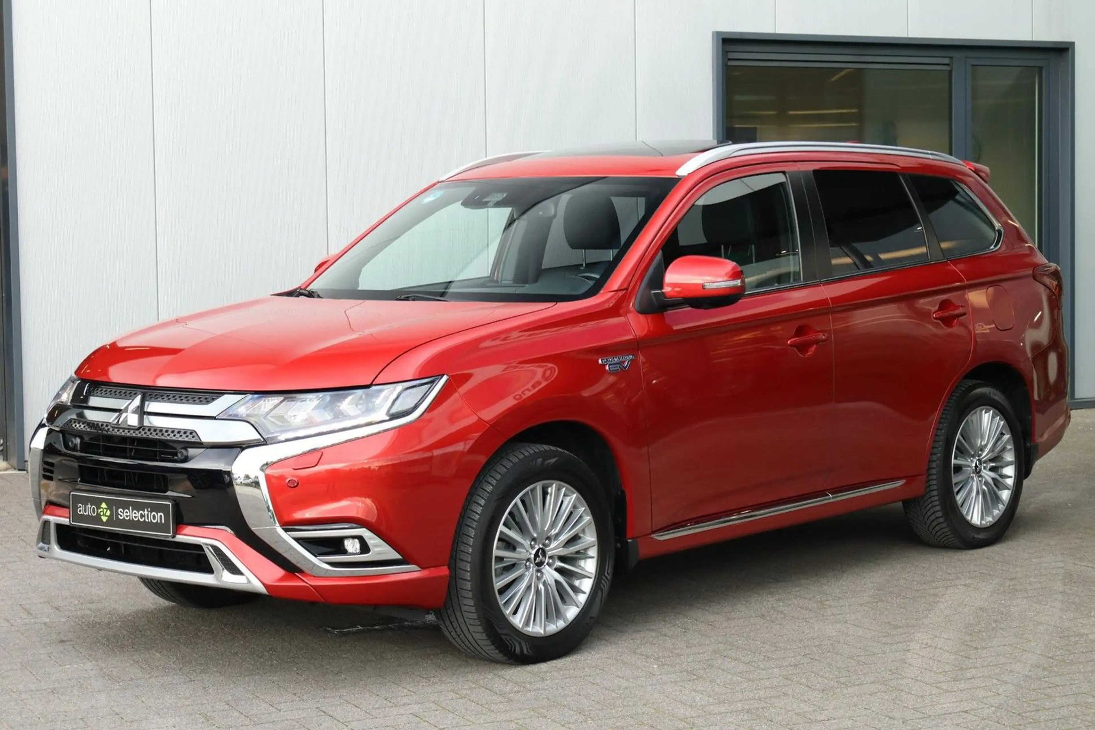 Mitsubishi Outlander 2.4 PHEV S-Edition / Pano / Stuur en s — photo 8