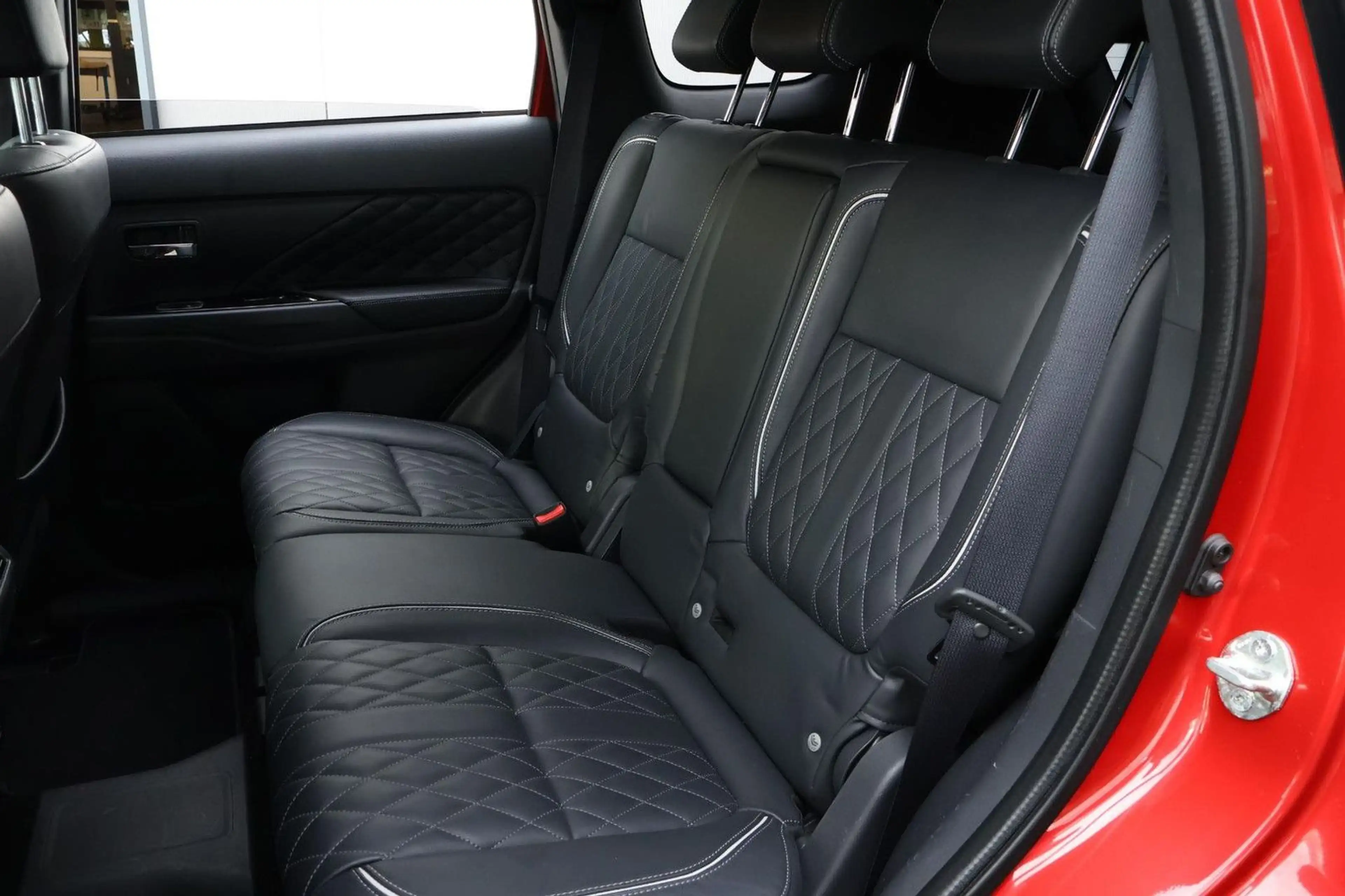 Mitsubishi Outlander 2.4 PHEV S-Edition / Pano / Stuur en s — photo 14