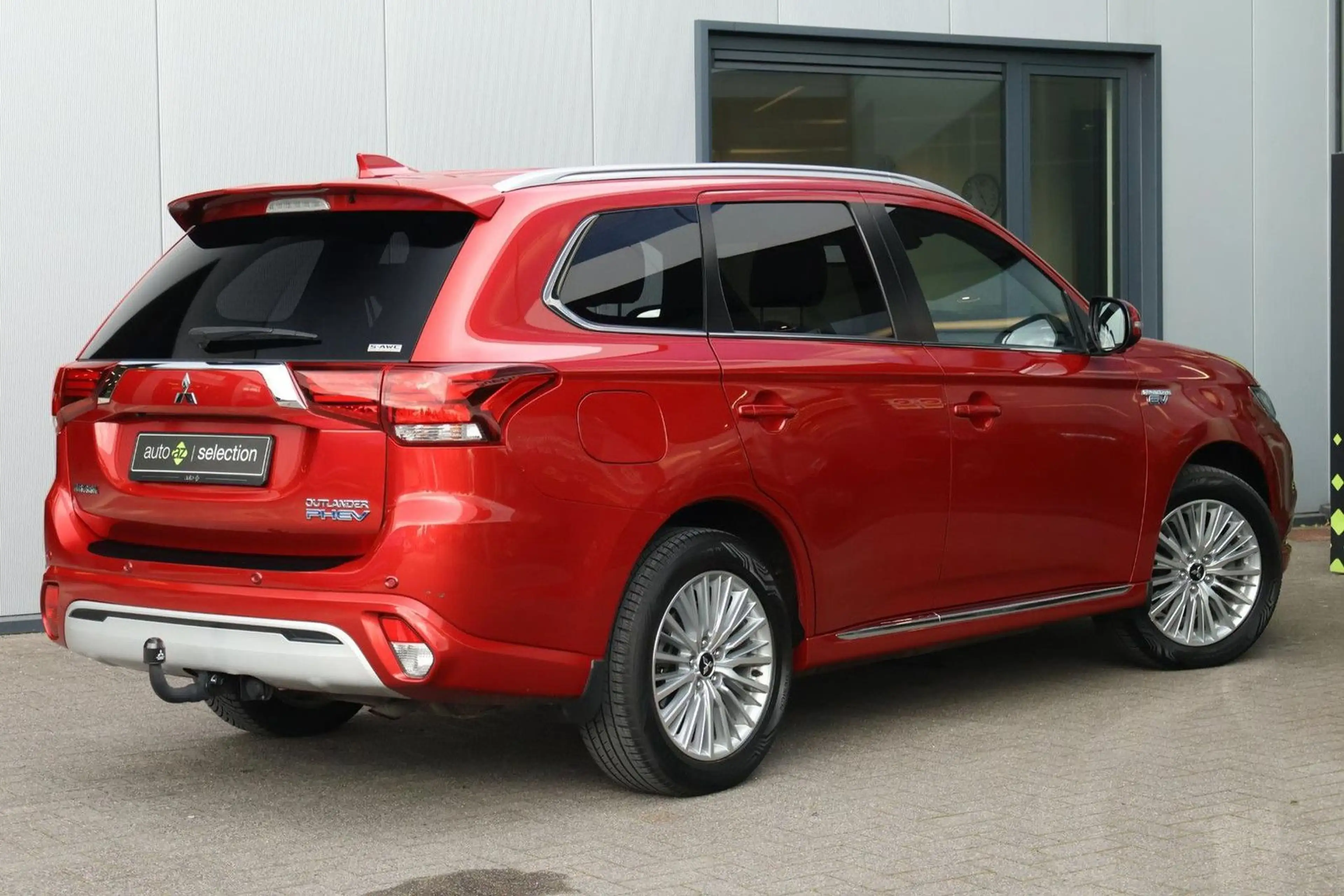 Mitsubishi Outlander 2.4 PHEV S-Edition / Pano / Stuur en s — photo 9
