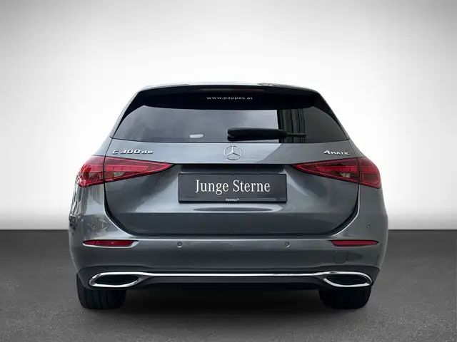 Mercedes-Benz C-Class view 5