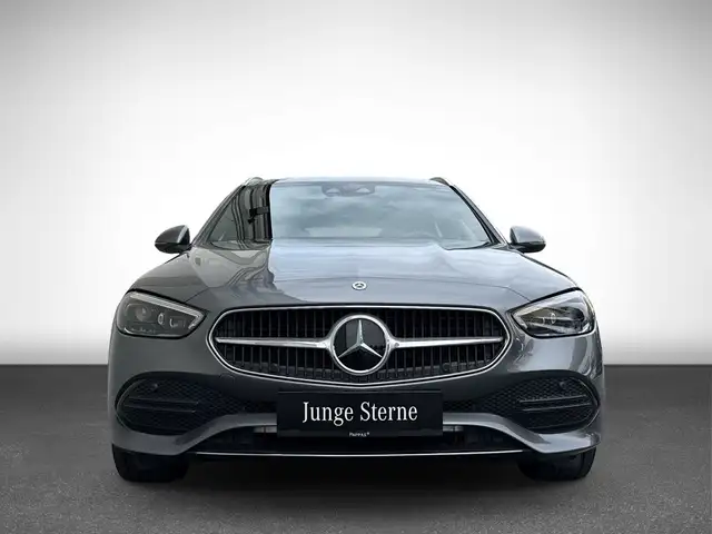 Mercedes-Benz C-Class view 4