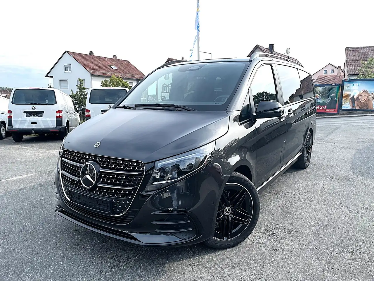 Mercedes-Benz V 250 d RWD AVANTGARDE lang"AMG"LEDER/WEIDSCREN/ — photo 1 of 40