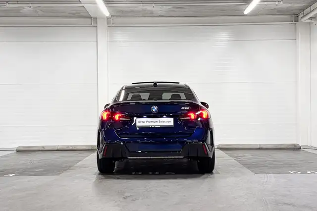 BMW 2 Series view 8