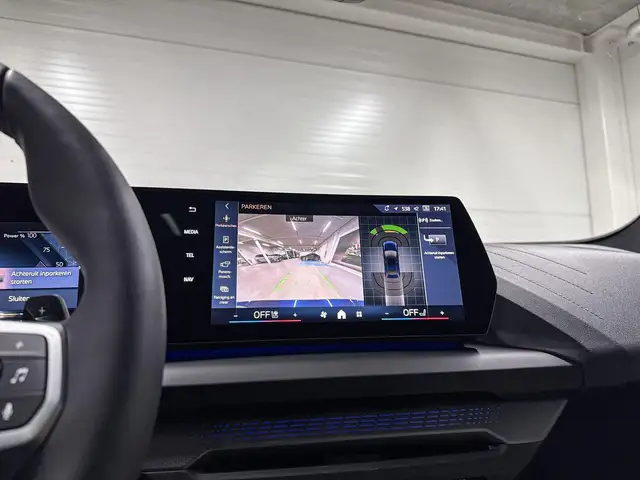 BMW 2 Series view 14