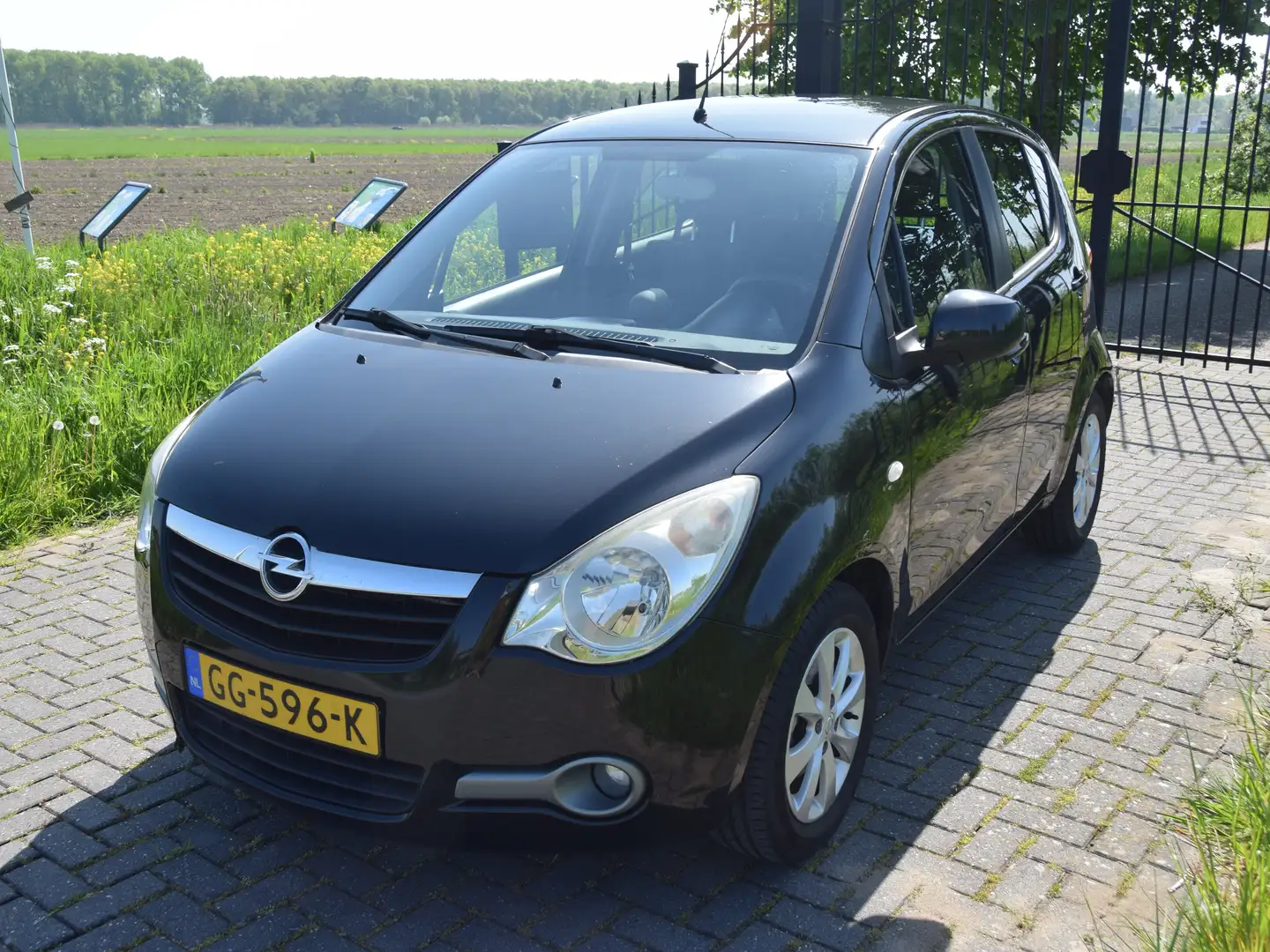 Opel Agila Agila 1.0 Berlin Negro - 1