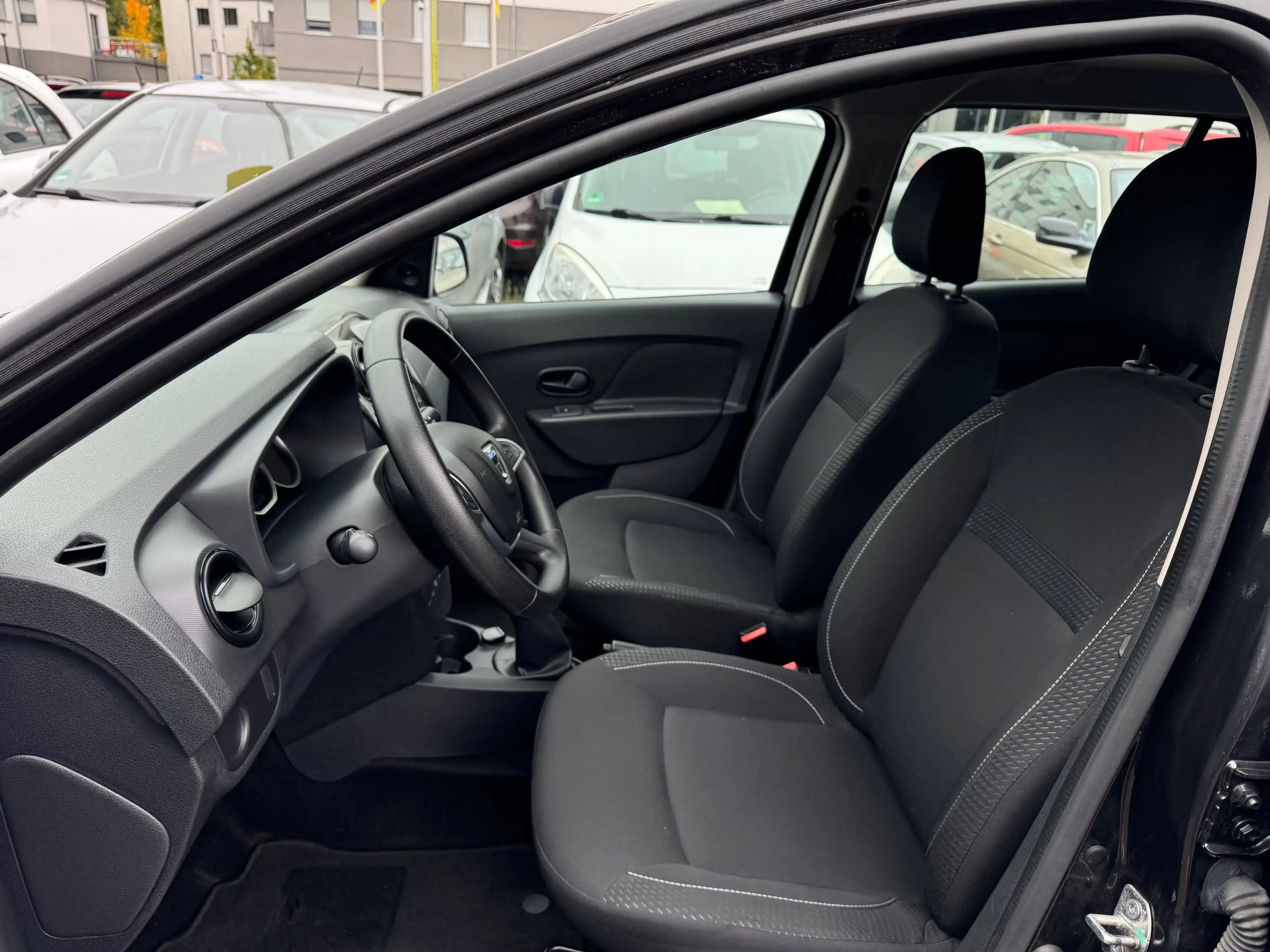 Dacia Logan Ambiance, **1.HAND!** TÜV NEU — photo 5