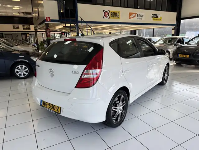 Hyundai I30 view 15