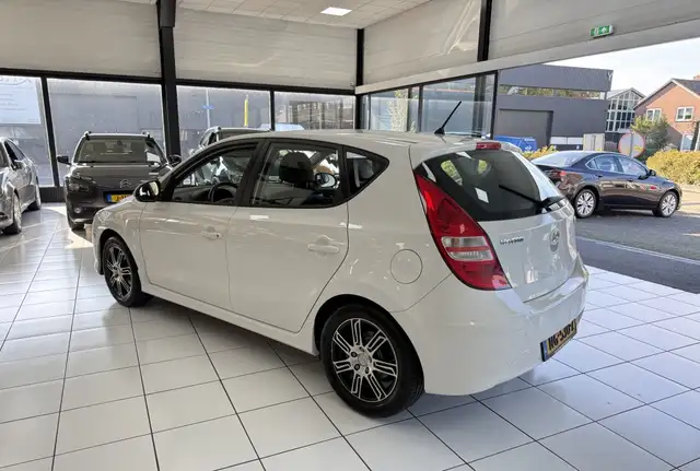 Hyundai I30 view 12