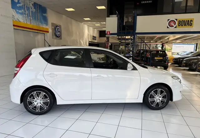 Hyundai I30 view 18