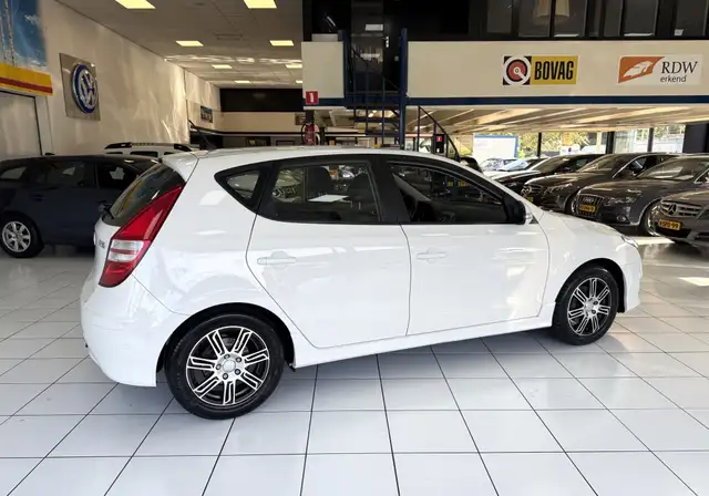 Hyundai I30 view 17