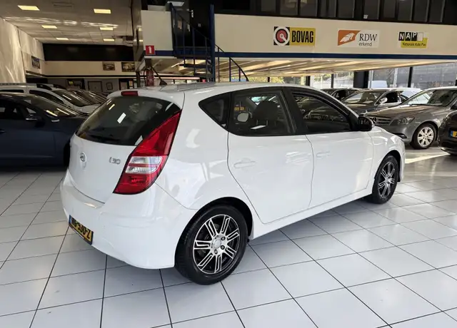 Hyundai I30 view 16