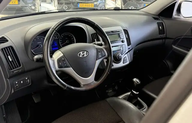 Hyundai I30 view 25