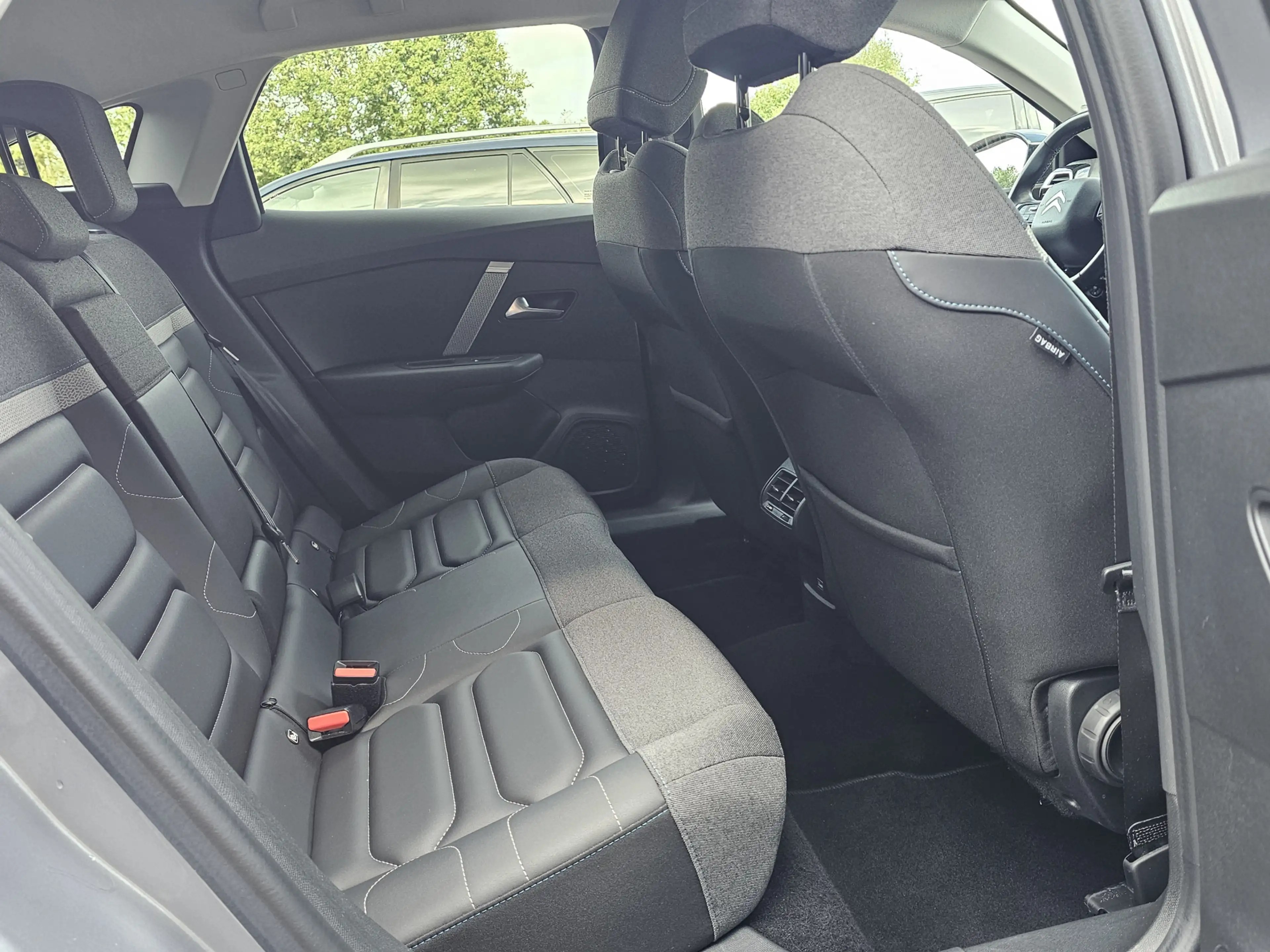 Citroen C4 1.2 Puretech Shine | Automaat | LED | Trekhaak | H — photo 31
