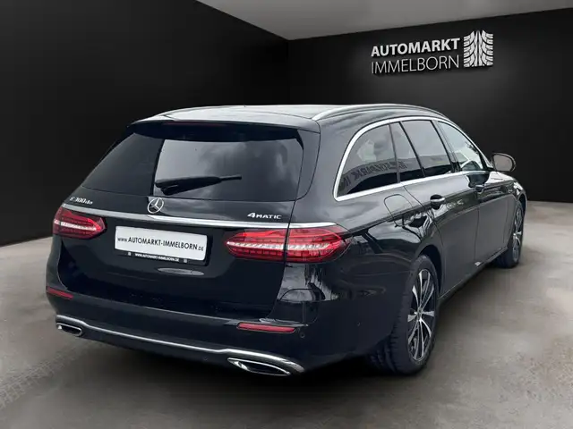 Mercedes-Benz E-Class view 11