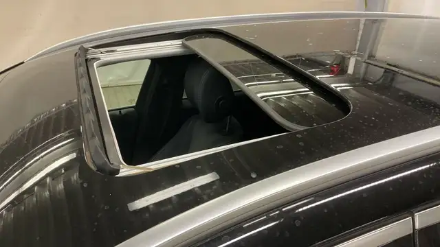Mercedes-Benz E-Class view 13