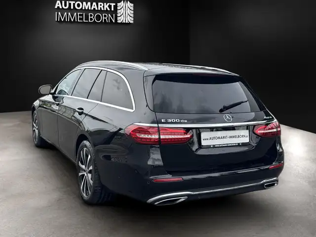 Mercedes-Benz E-Class view 10