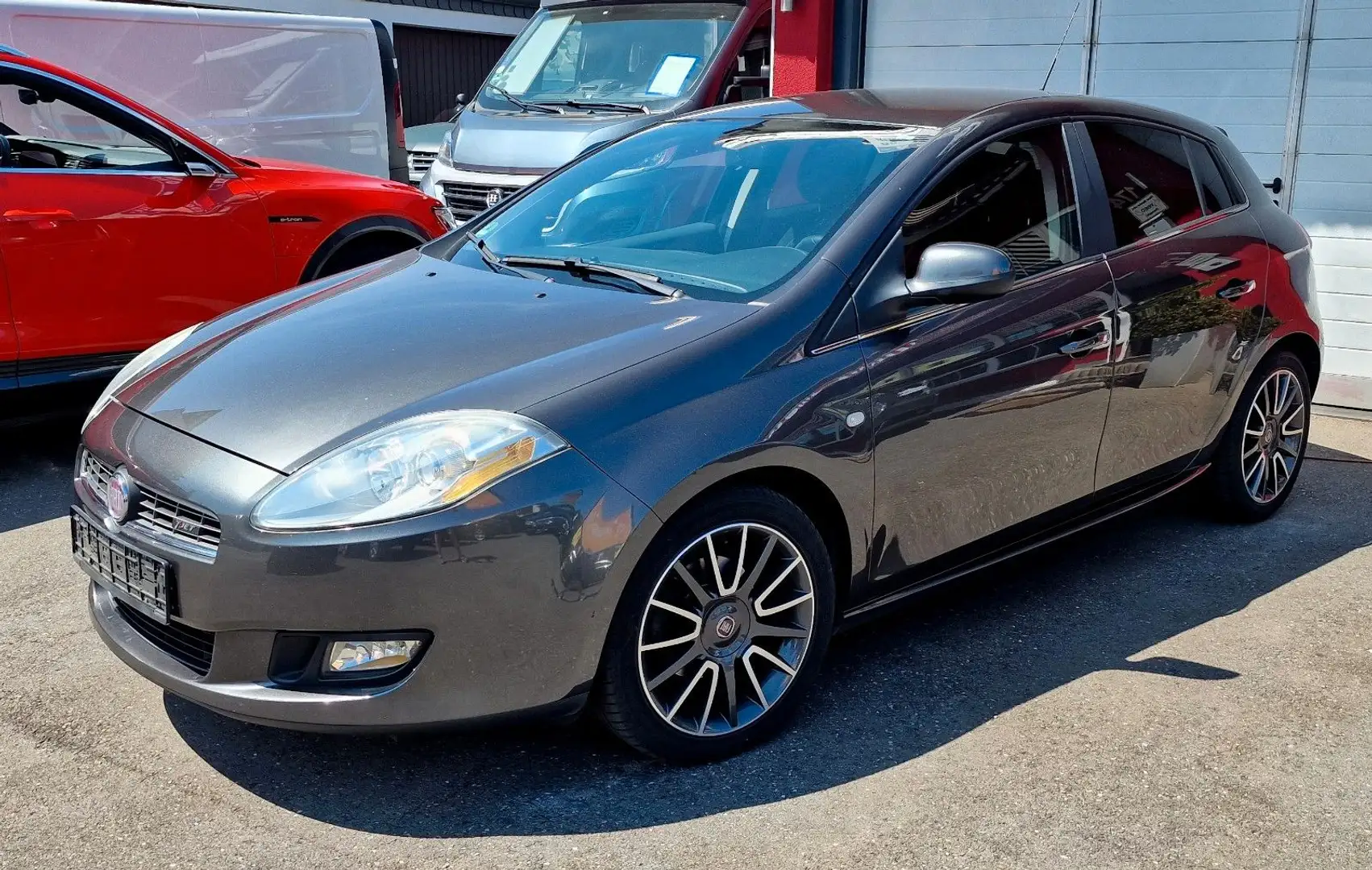 Fiat Bravo 1.4 16V T JET Dynamic Sport 2.Hand/Klima Grau - 1