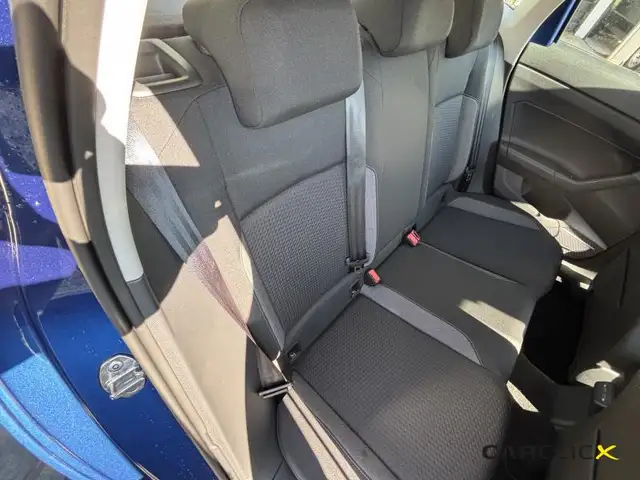 Volkswagen Polo view 10
