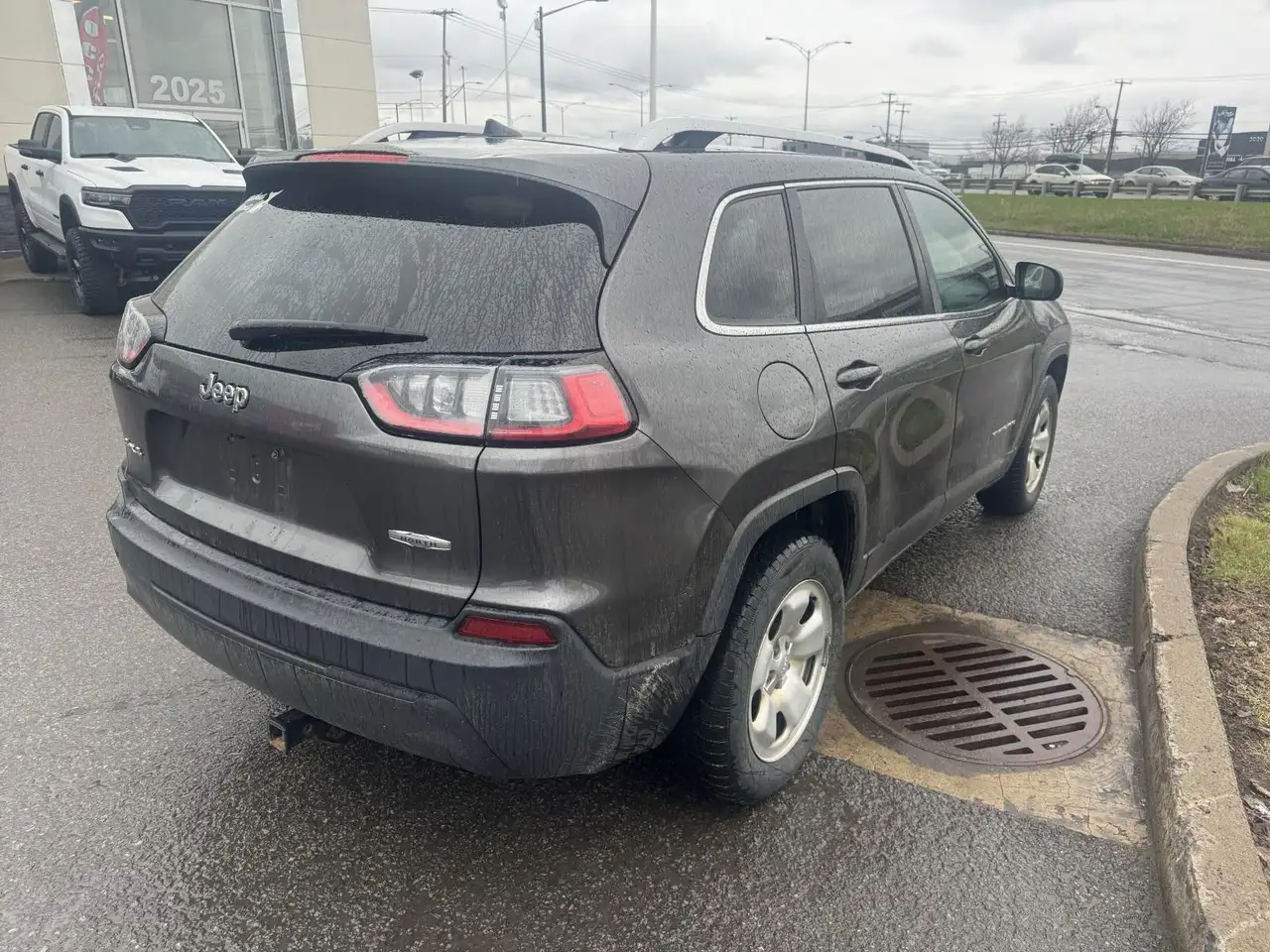 Jeep Cherokee снимка Jeep Cherokee