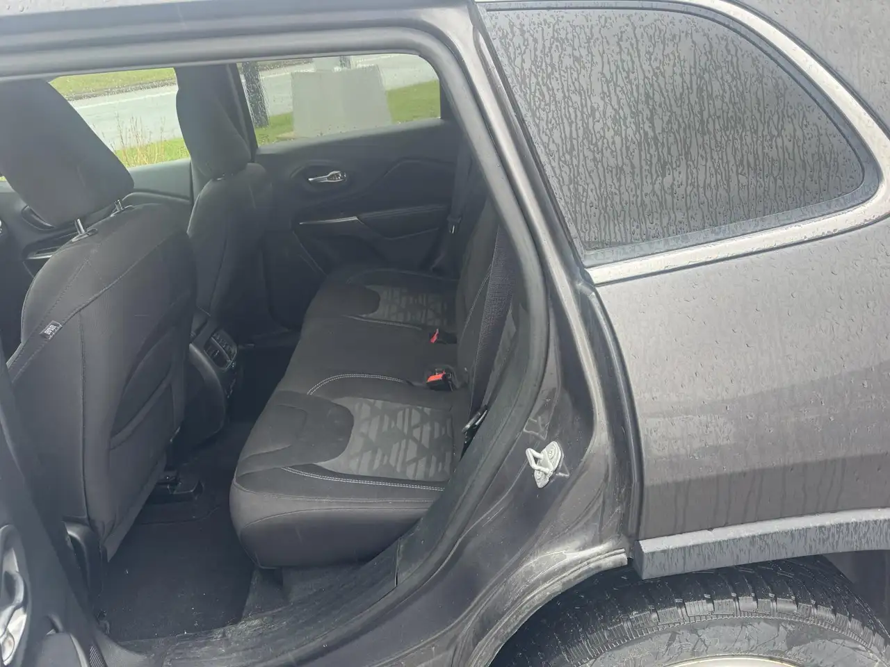 Jeep Cherokee снимка Jeep Cherokee