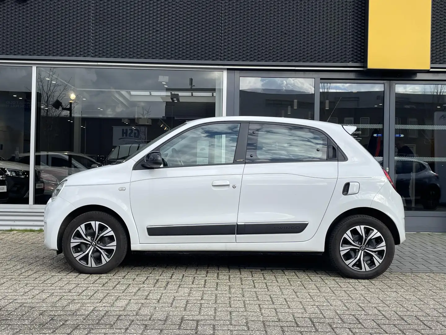 Renault Twingo 1.0 SCe 65 Limited | 8.500 KM! | AIRCO | PARKEERSE White - 2