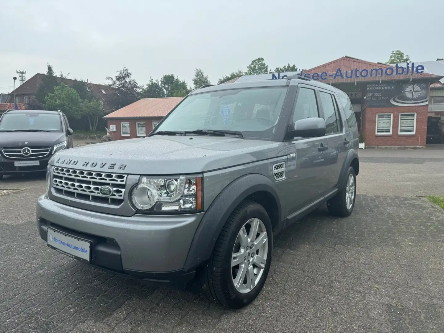 Land Rover Discovery 4 3.0 TDV6 S AHK PDC 7 Sitzer Gris - 2