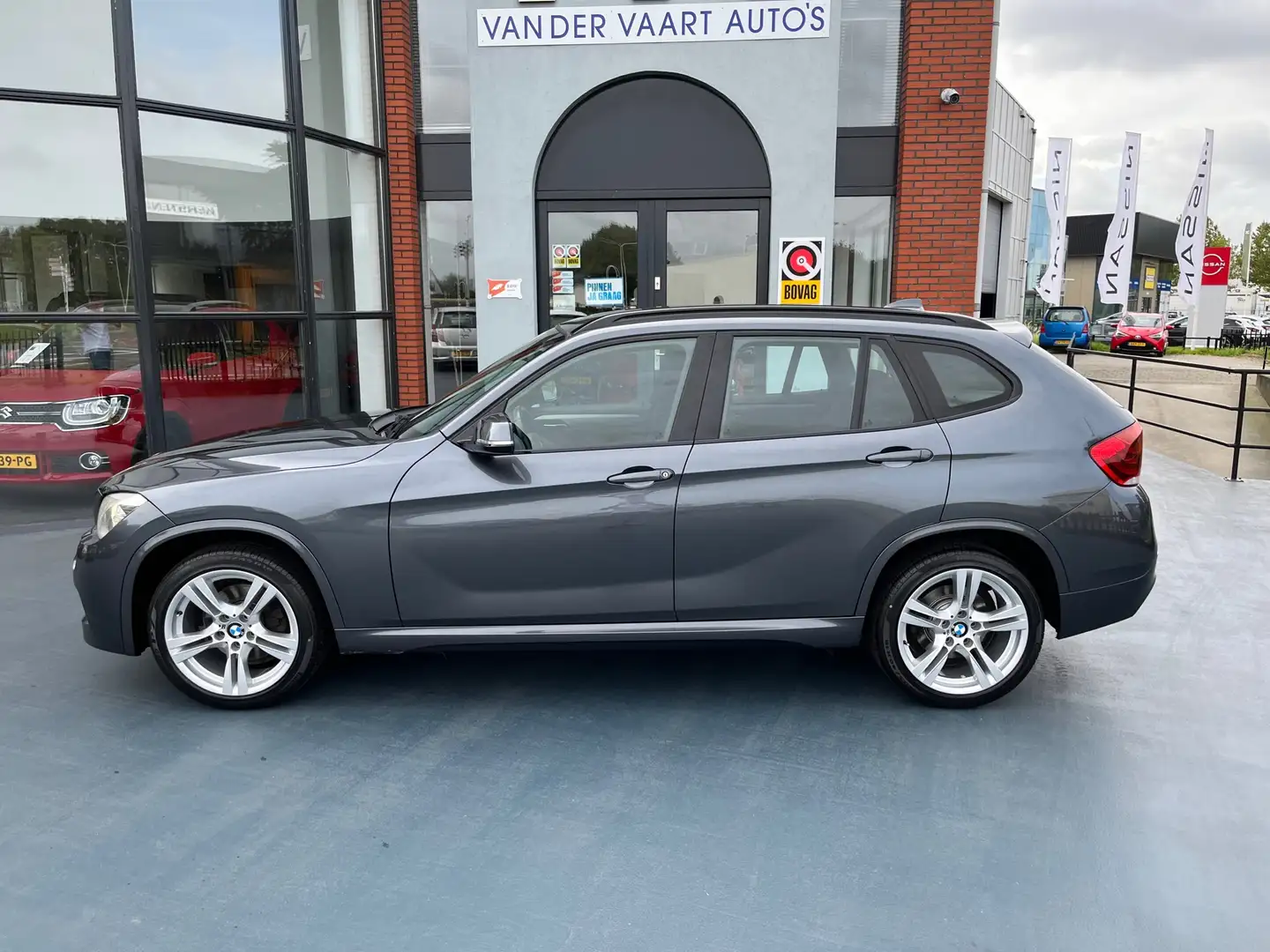 BMW X1 SDrive18i M SPORT LMV CLIMA STOELVERWARMING Grijs - 2