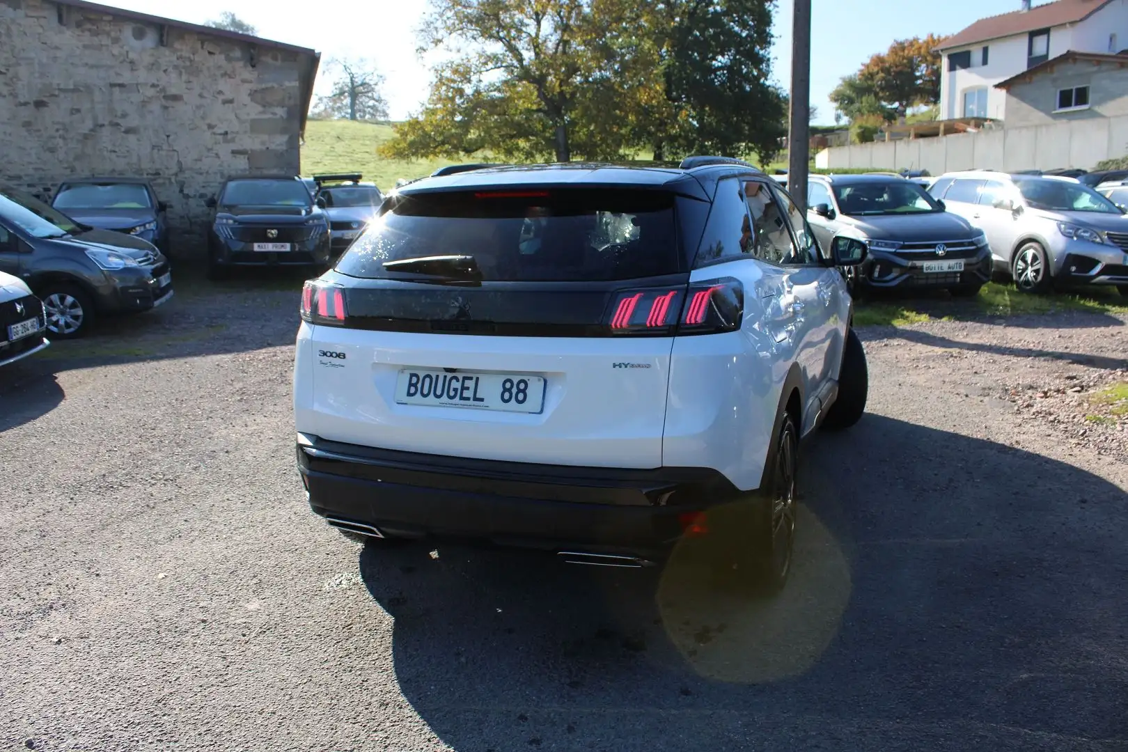 Peugeot 3008 GT 225 CV HYBRIDE GPS 3D CAMÉRA MI/CUIR JA 19 FULL LED I-COKPIT BOITE AUTO EAT-8 - 2