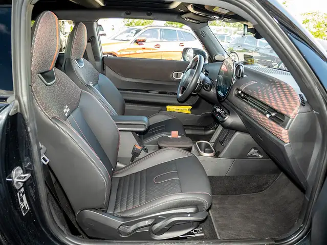 Mini Cooper Cooper view 4