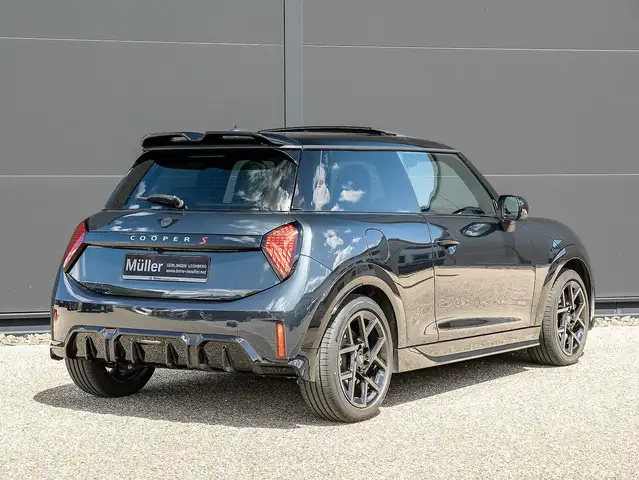 Mini Cooper Cooper view 2