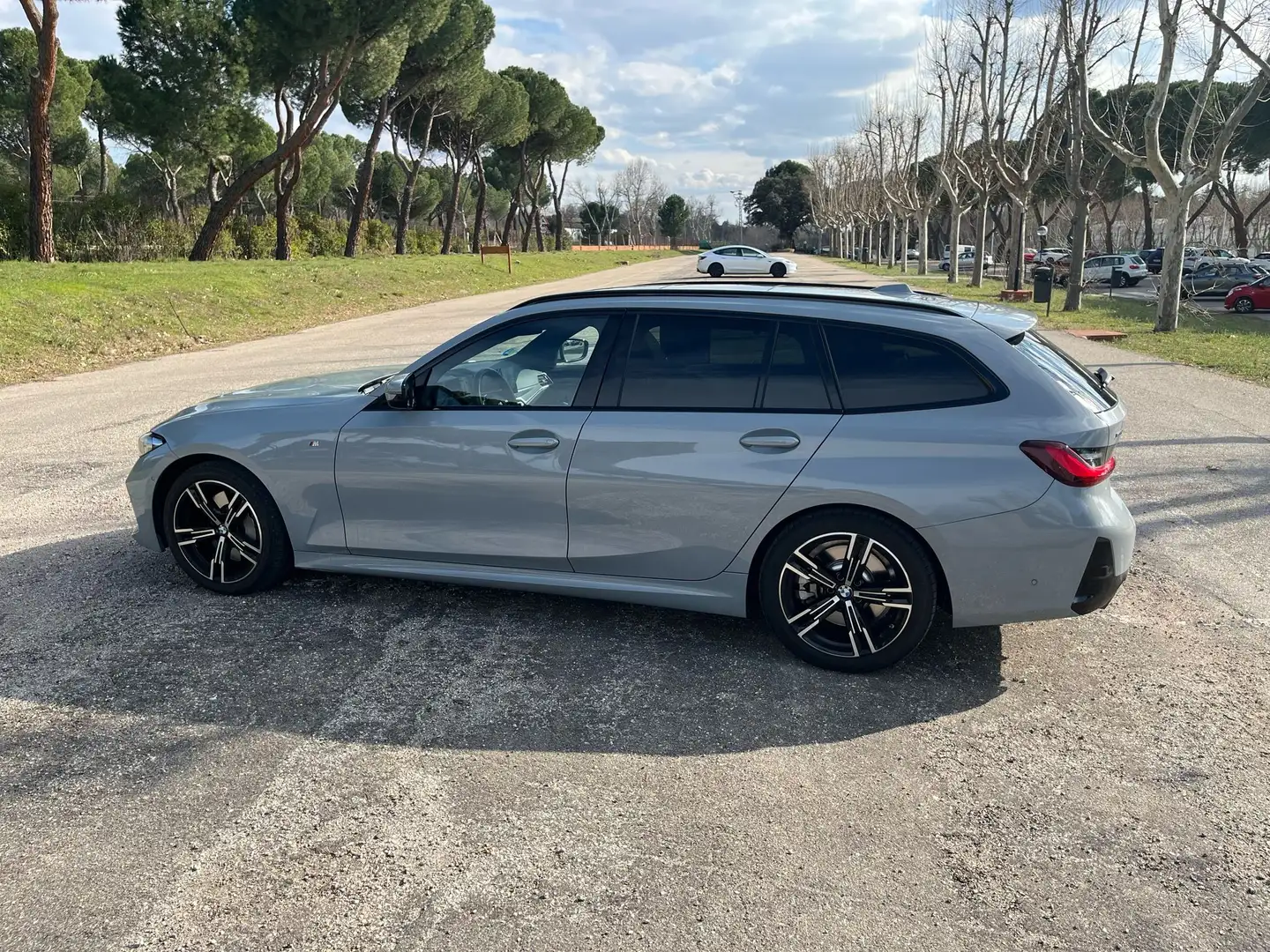BMW 330 330dA xDrive Touring Gris - 2