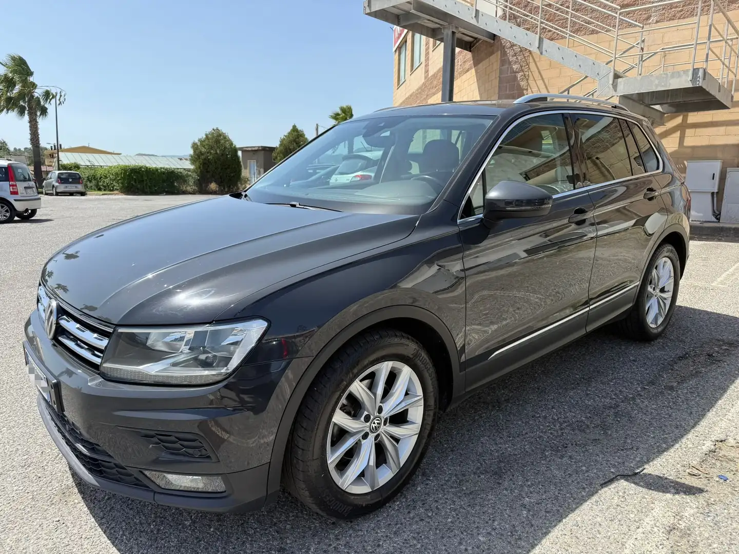 Volkswagen Tiguan Tiguan II 2018 2.0 tdi Business 150cv dsg Grigio - 1