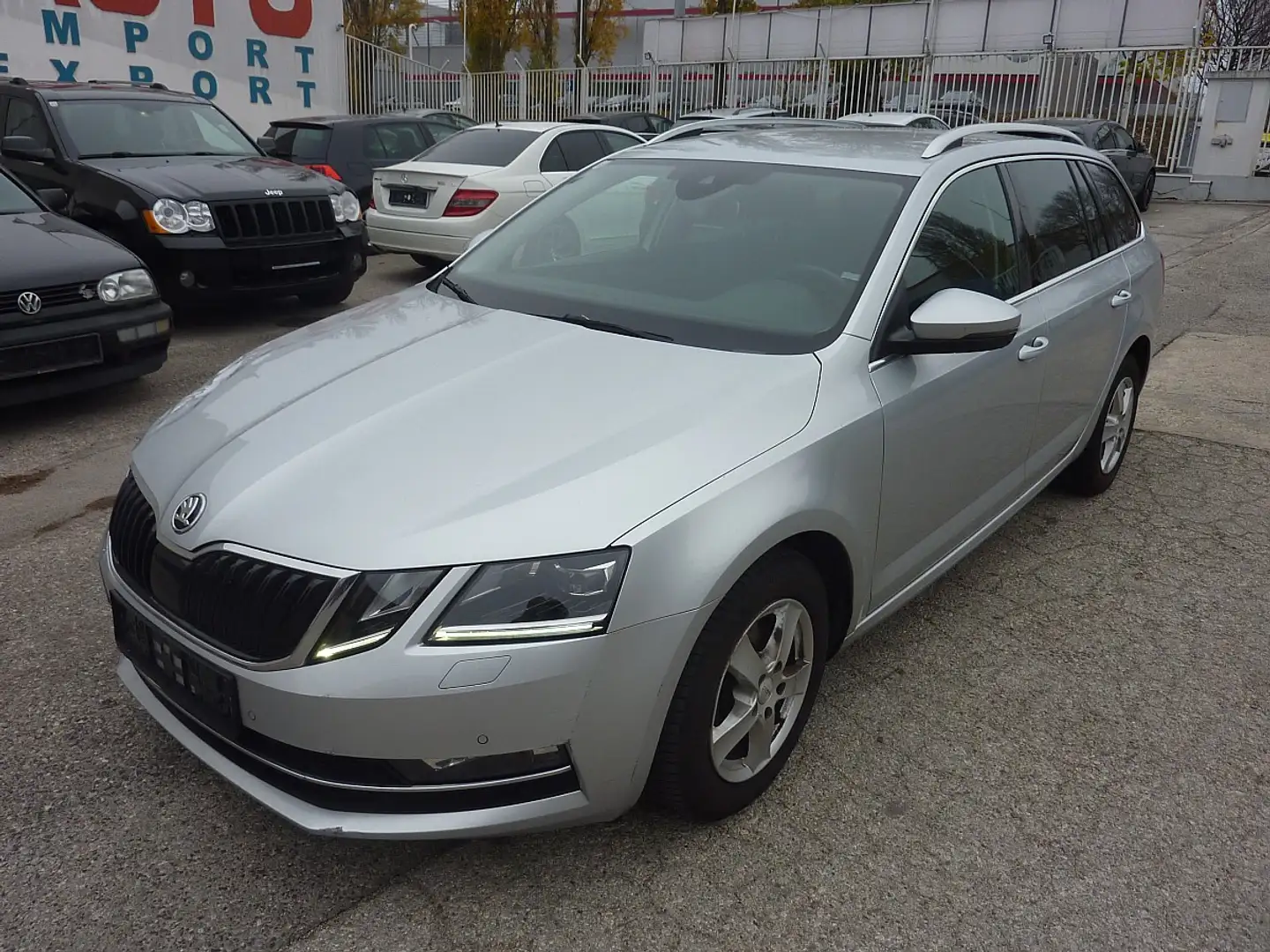 Skoda Octavia Combi 1,0 TSI Style Limited DSG Silber - 1