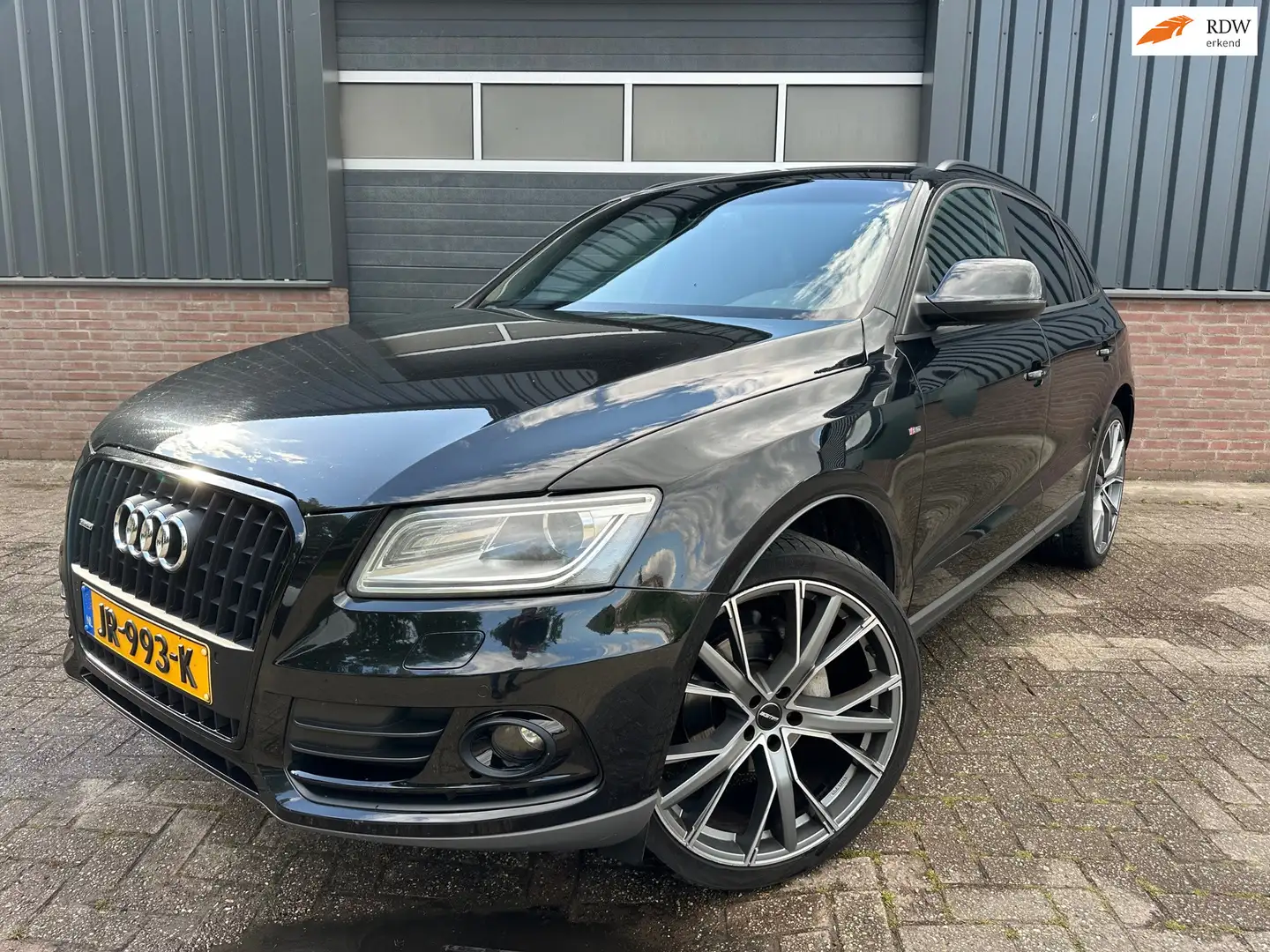 Audi Q5 2.0 TFSI quattro Pro Line Business S-line Facelift Zwart - 1
