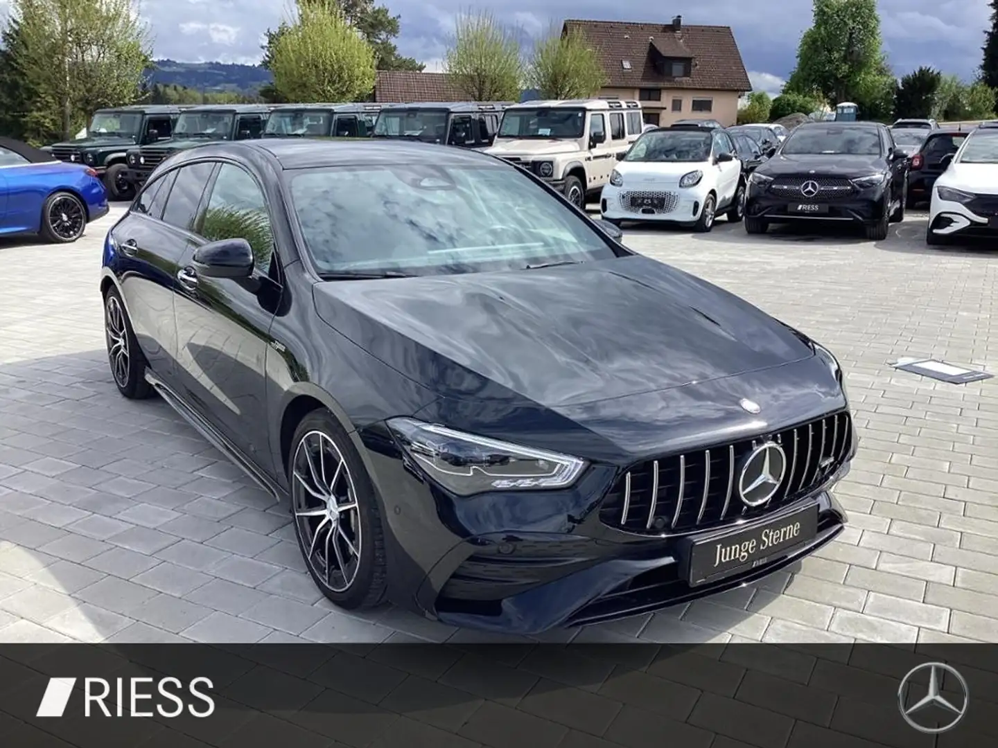 Mercedes-Benz CLA 35 AMG 4M SB Pano+Night+Burmester+Multib.+SH Schwarz - 2
