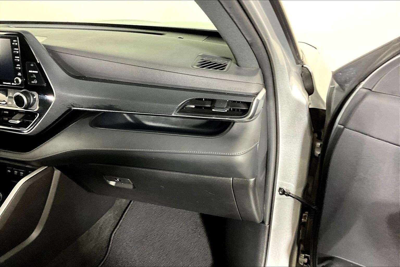 used 2021 Toyota Highlander car, priced at $38,498
