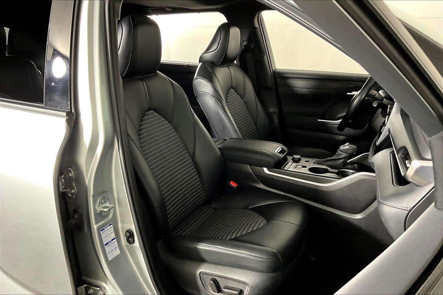 used 2021 Toyota Highlander car, priced at $38,498