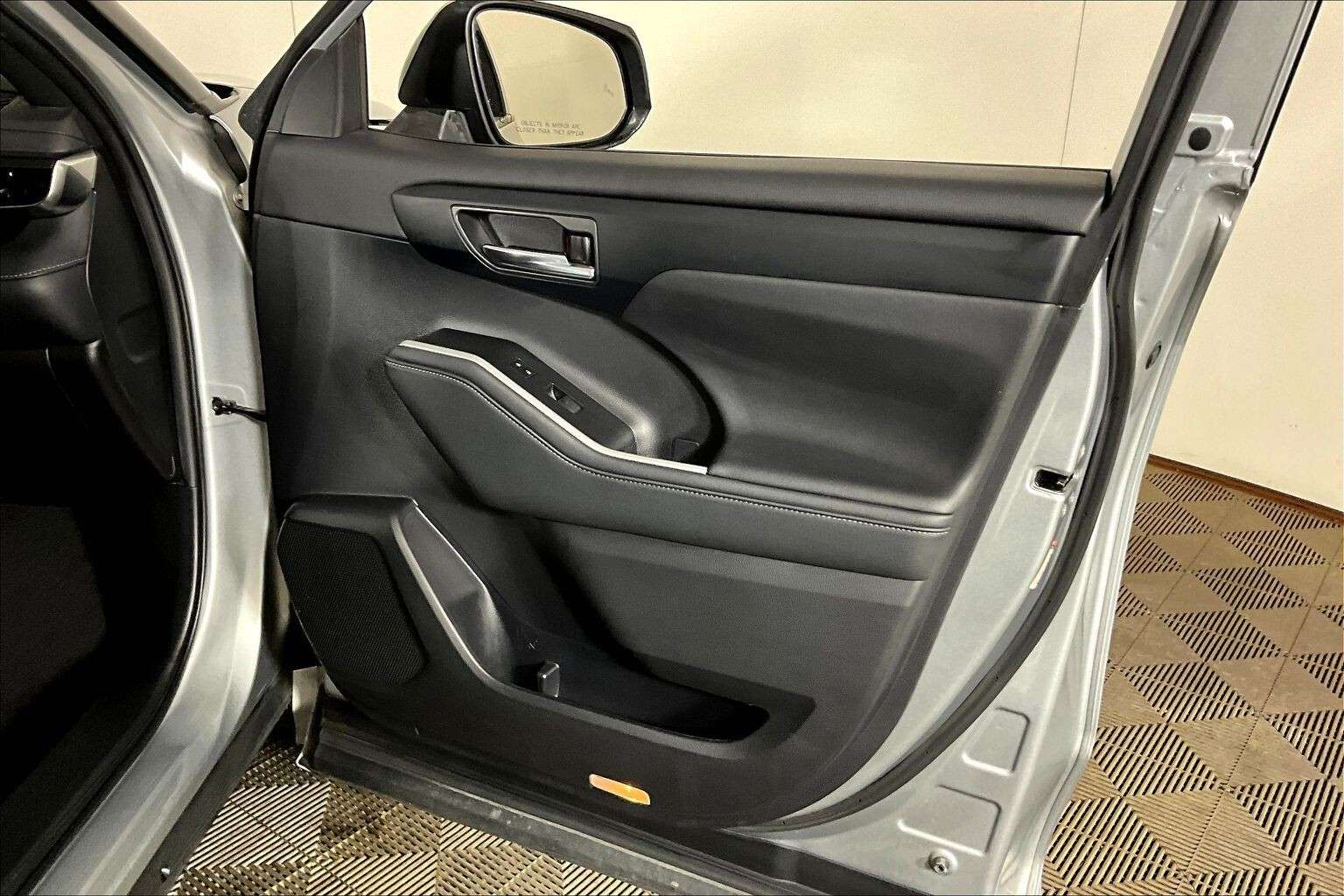 used 2021 Toyota Highlander car, priced at $38,498