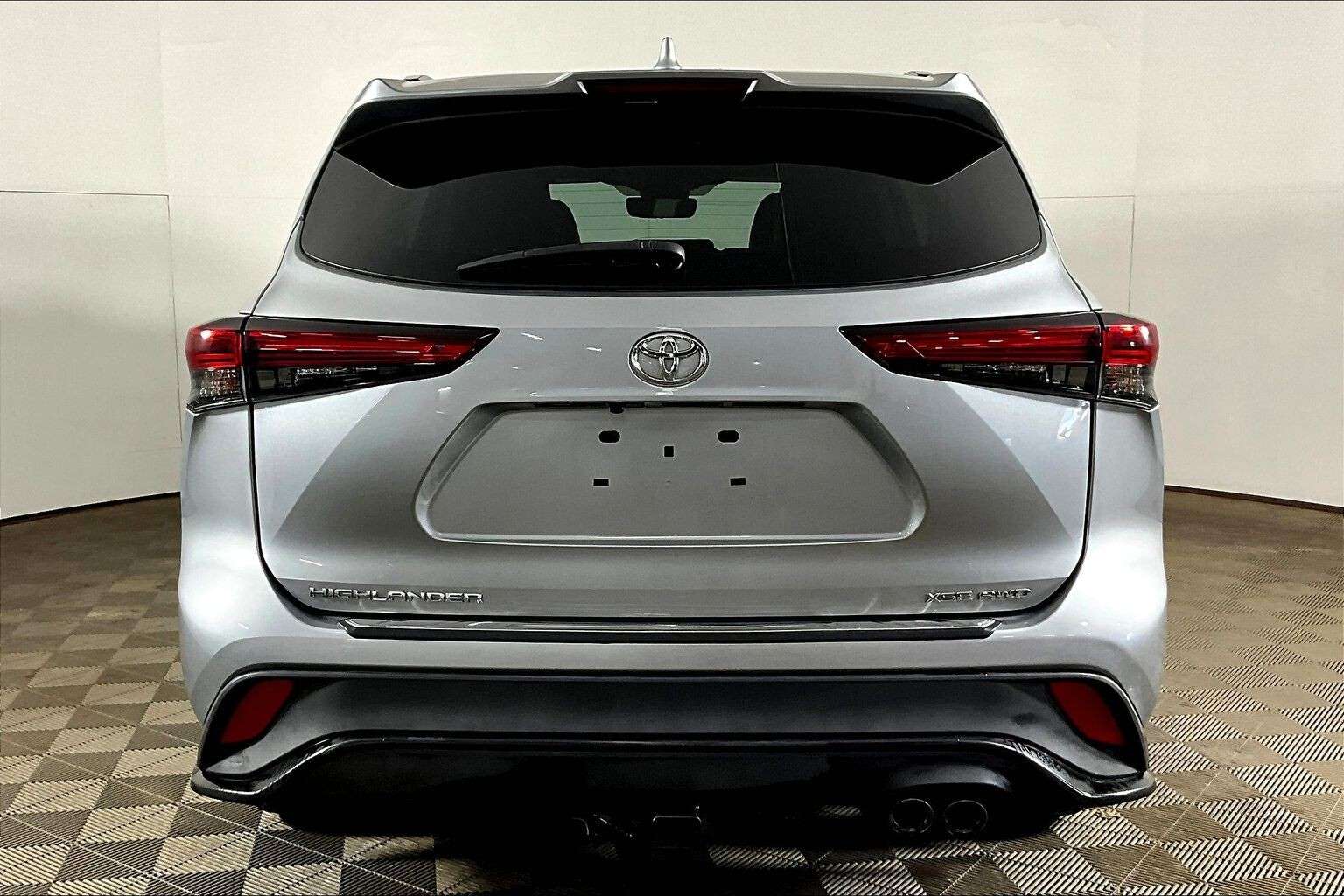 used 2021 Toyota Highlander car, priced at $38,498